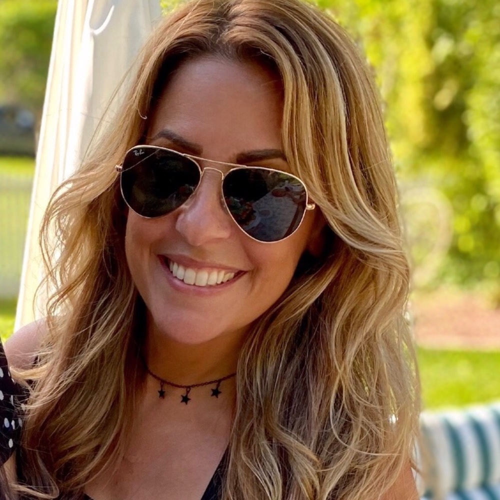 Meet your Posher, Cristina